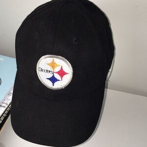 Pittsburgh Steelers football team nFL Black “light up logo” baseball cap hat